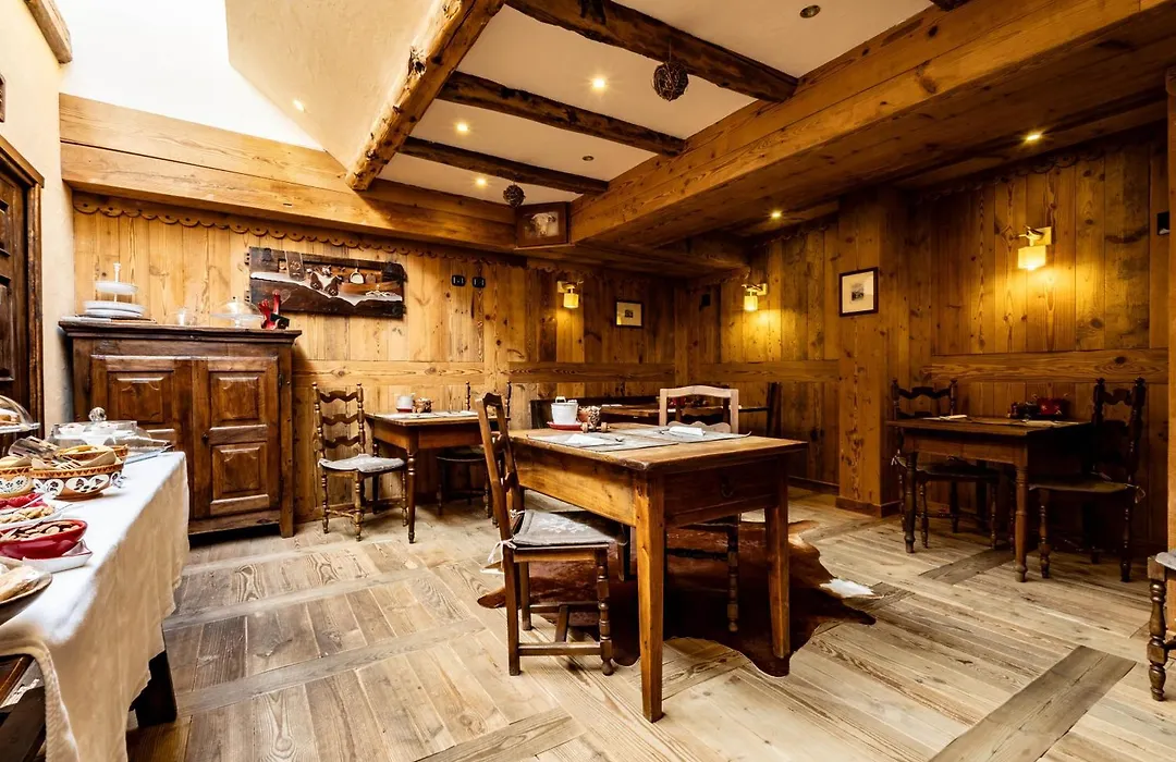 La Luge D'Antan Maison D'Hotes & Spa-1